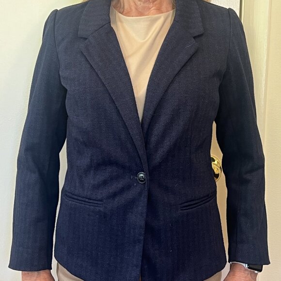 Casual Blue Jacket with 1 button in front and 3/4 length sleeves.  Size XS - Picture 2 of 6